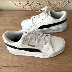 Puma women’s 8.5 smash v3 platform white black sneakers. Lightly worn.